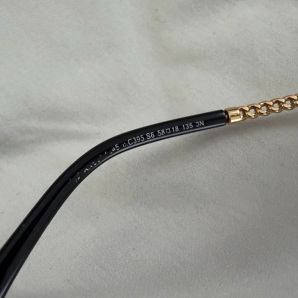 CHANEL chain rimless